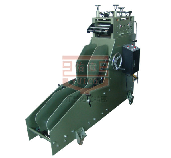 自動送料矯正機(jī)