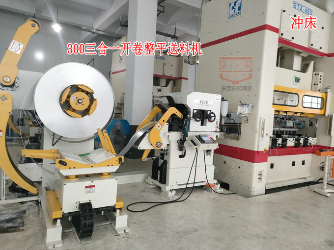 新能源鋰電池方形外殼蓋板自動化沖壓用到哪些設(shè)備？