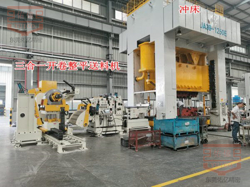 三合一開(kāi)卷整平送料機(jī)在汽車零配件沖壓中的作用分析